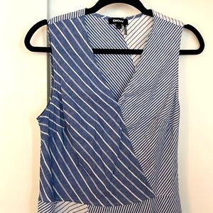 Casual elegant cotton/linen blend dkny summer maxi. Blue/white print size 8